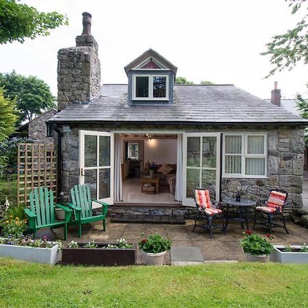 Finest Retreats - The Cottage - Luxury 1 Bed Cottage Rhydymwyn Buitenkant foto