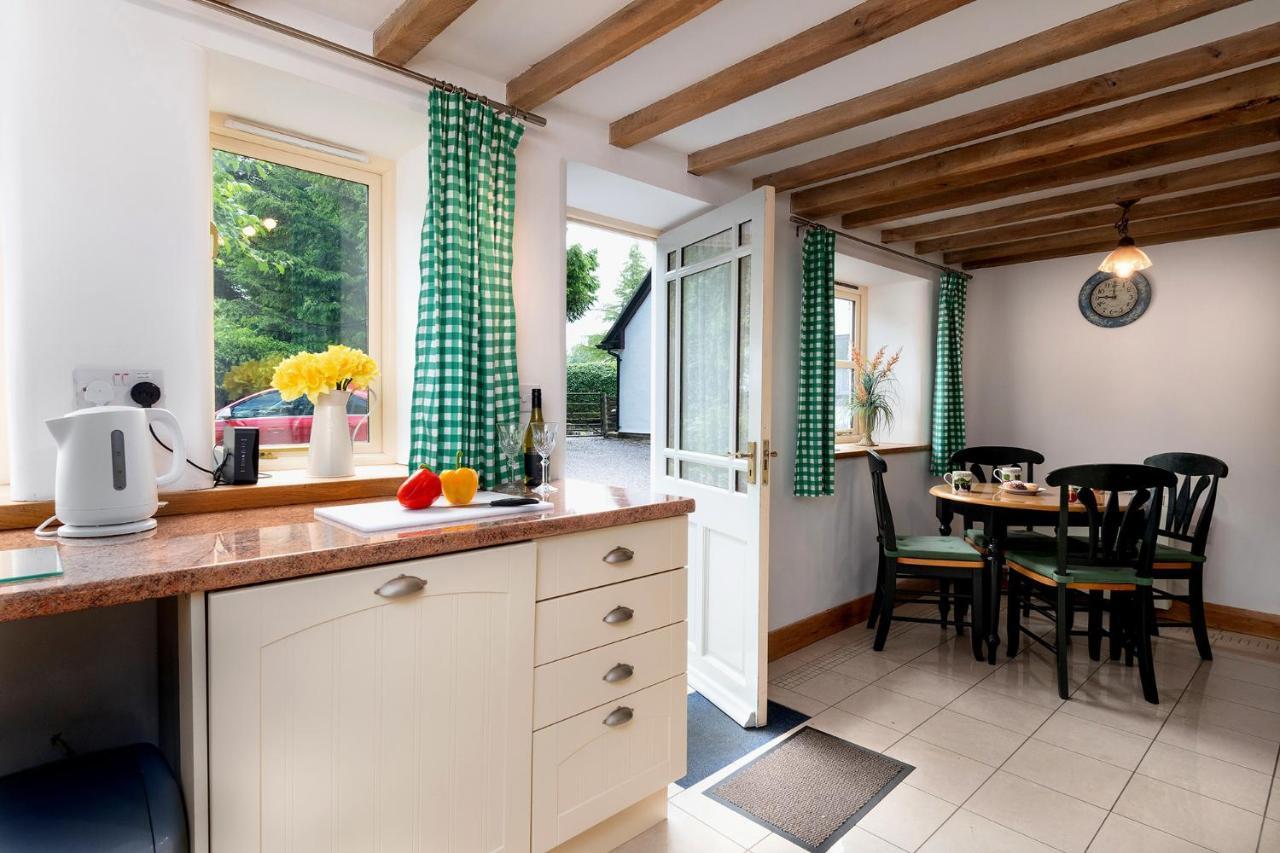 Finest Retreats - The Cottage - Luxury 1 Bed Cottage Rhydymwyn Buitenkant foto