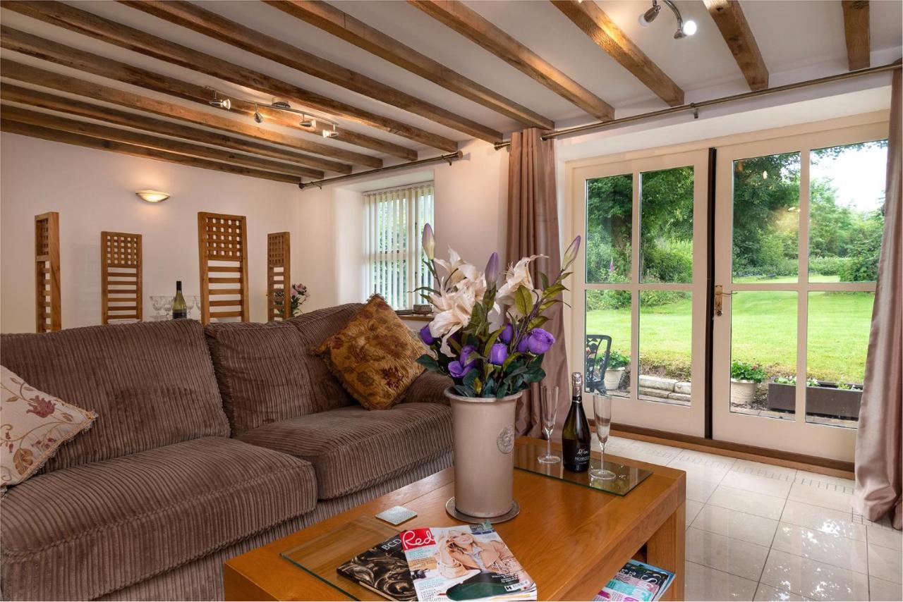 Finest Retreats - The Cottage - Luxury 1 Bed Cottage Rhydymwyn Buitenkant foto