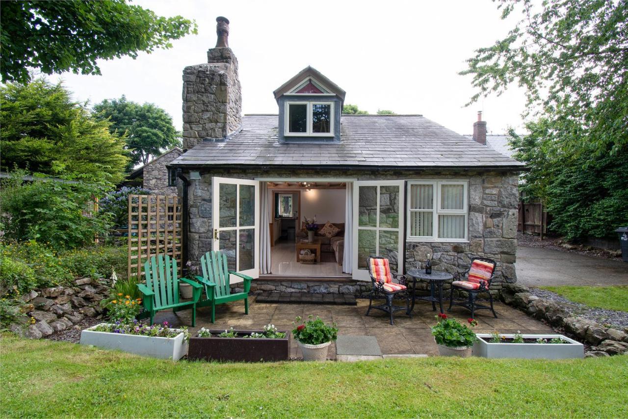 Finest Retreats - The Cottage - Luxury 1 Bed Cottage Rhydymwyn Buitenkant foto