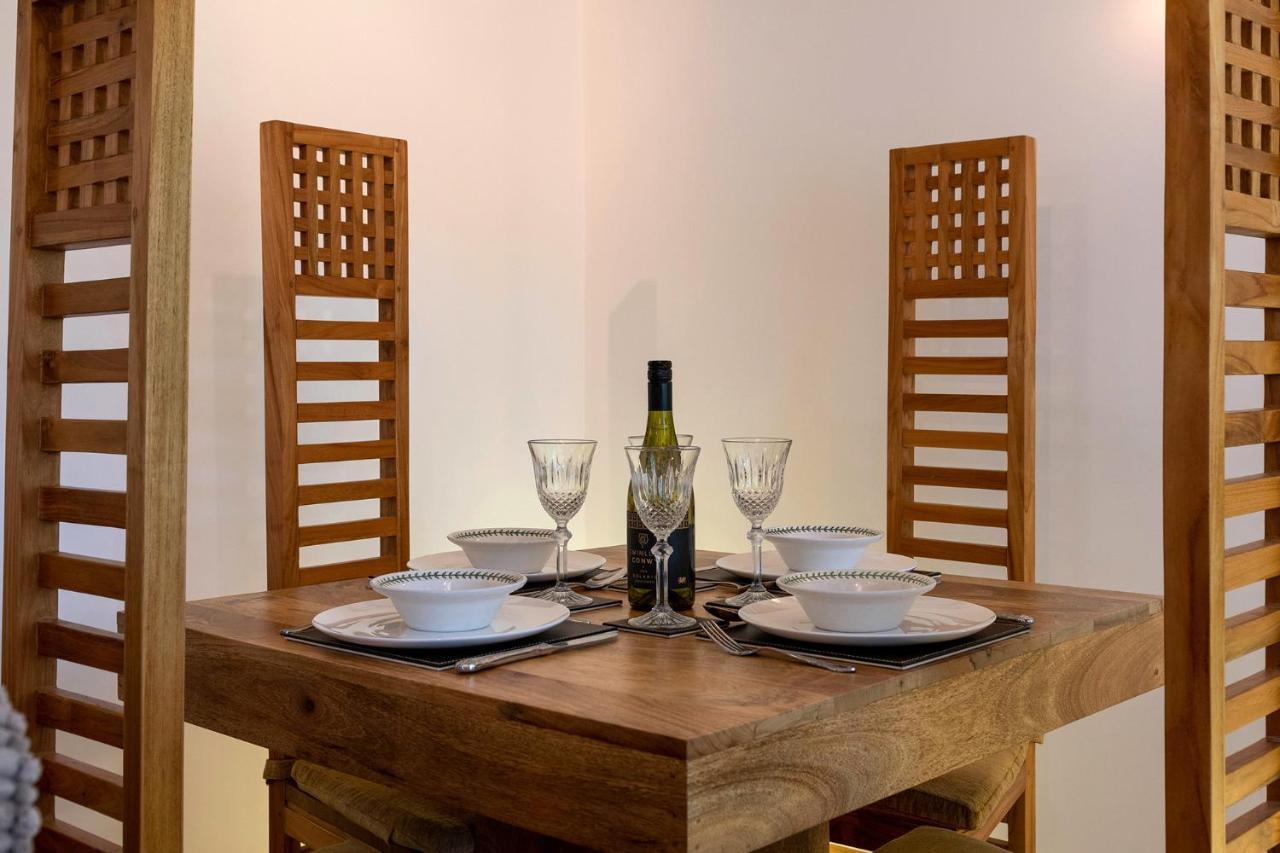 Finest Retreats - The Cottage - Luxury 1 Bed Cottage Rhydymwyn Buitenkant foto
